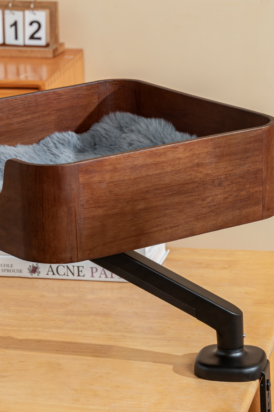 Solid wood side wall of the Catomi desk cat bed in Walnut